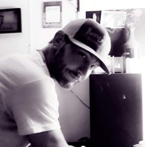 Meet your Posher, Farris